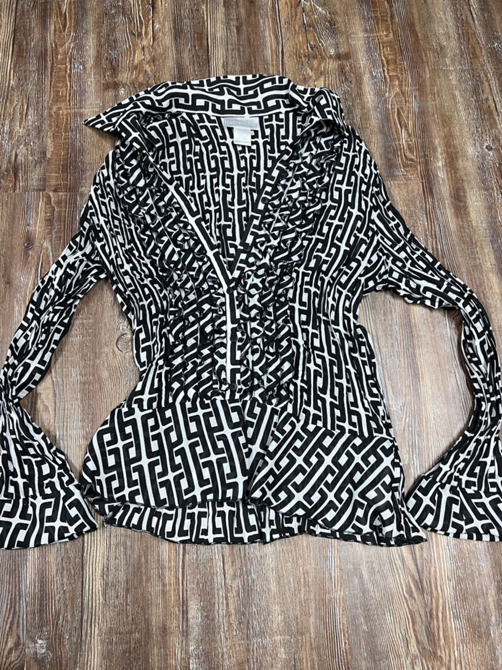 Y2K cinched black and white blouse with bell sleeves
